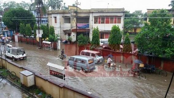 Heavy rain lashes Udaipur Town Heavy rain lashes Udaipur Town